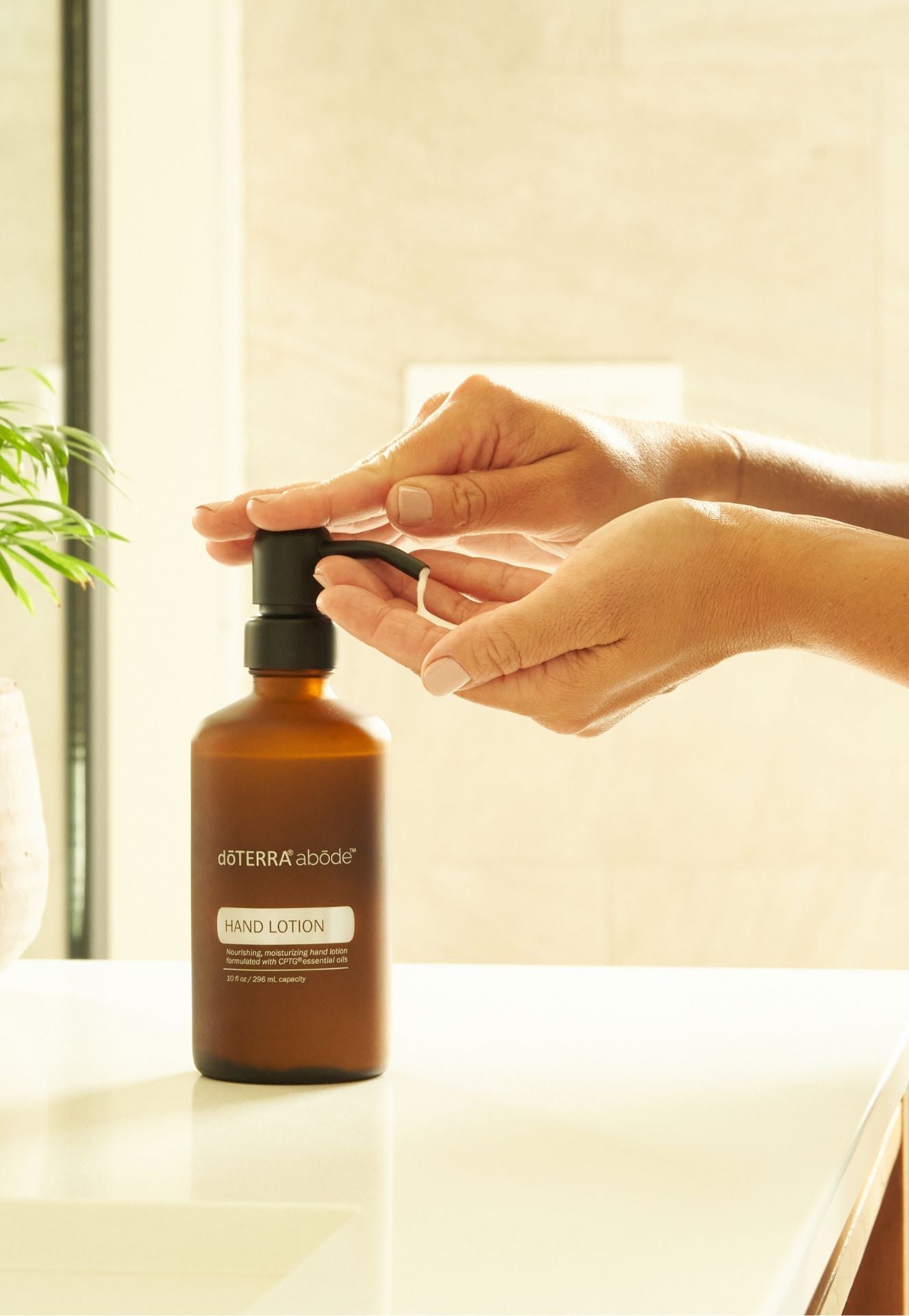 dōTERRA Abōde Hand Lotion, Nourishes and hydrates the skin with a natural formula.